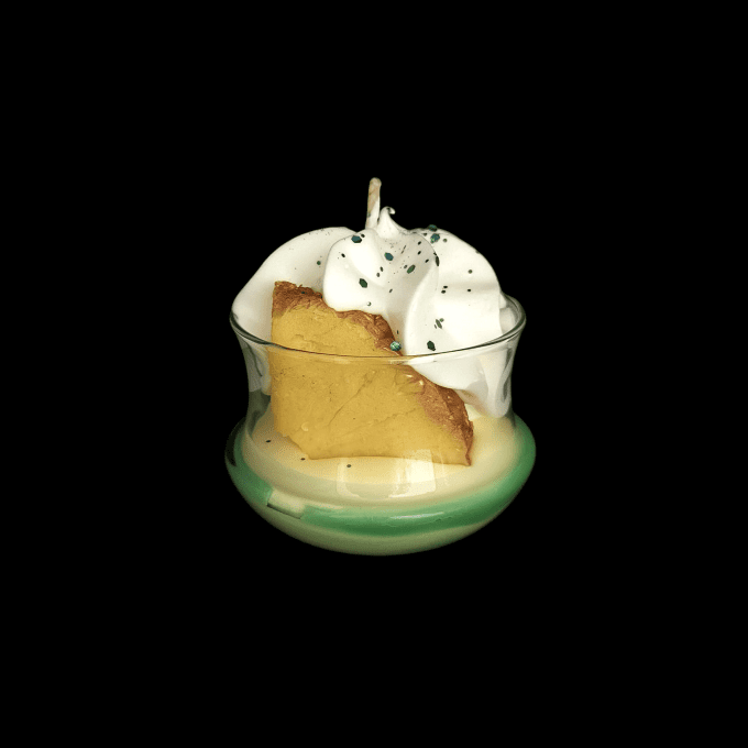 Bougie gourmande sous cloche parfum Pina Colada